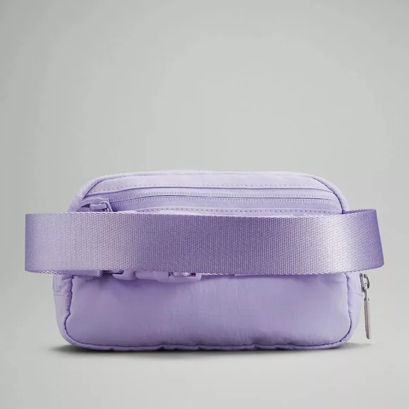 🆕 NWT EXTENDED STRAP lululemon everywhere belt bag - lavender fog - Picture 4 of 14